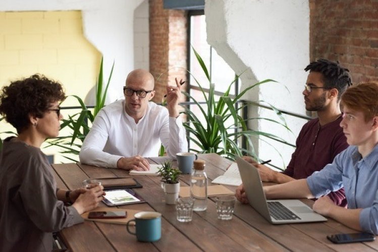 gallery/pexels-fauxels-3182781 (2)