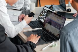 gallery/pexels-mikhail-nilov-7989140